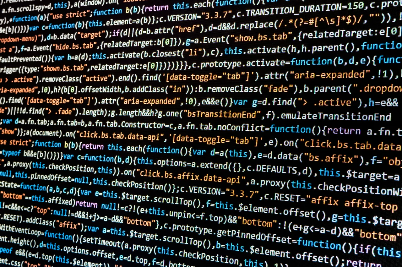 what is the difference between linux and windows web hosting