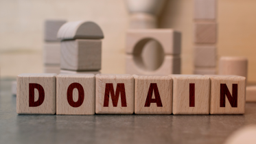 how to choose a domain name